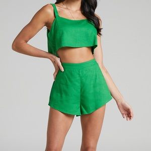 SHOWPO ZANRIE SQUARE NECK CROP TOP+HIGH WAIST FLARE SHORTS IN KELLY GREEN LINEN